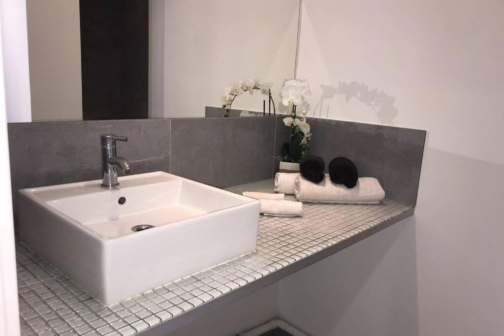Studio Cocooning A 50 M Du Port, Classe 1 Etoile 卡西斯 外观 照片